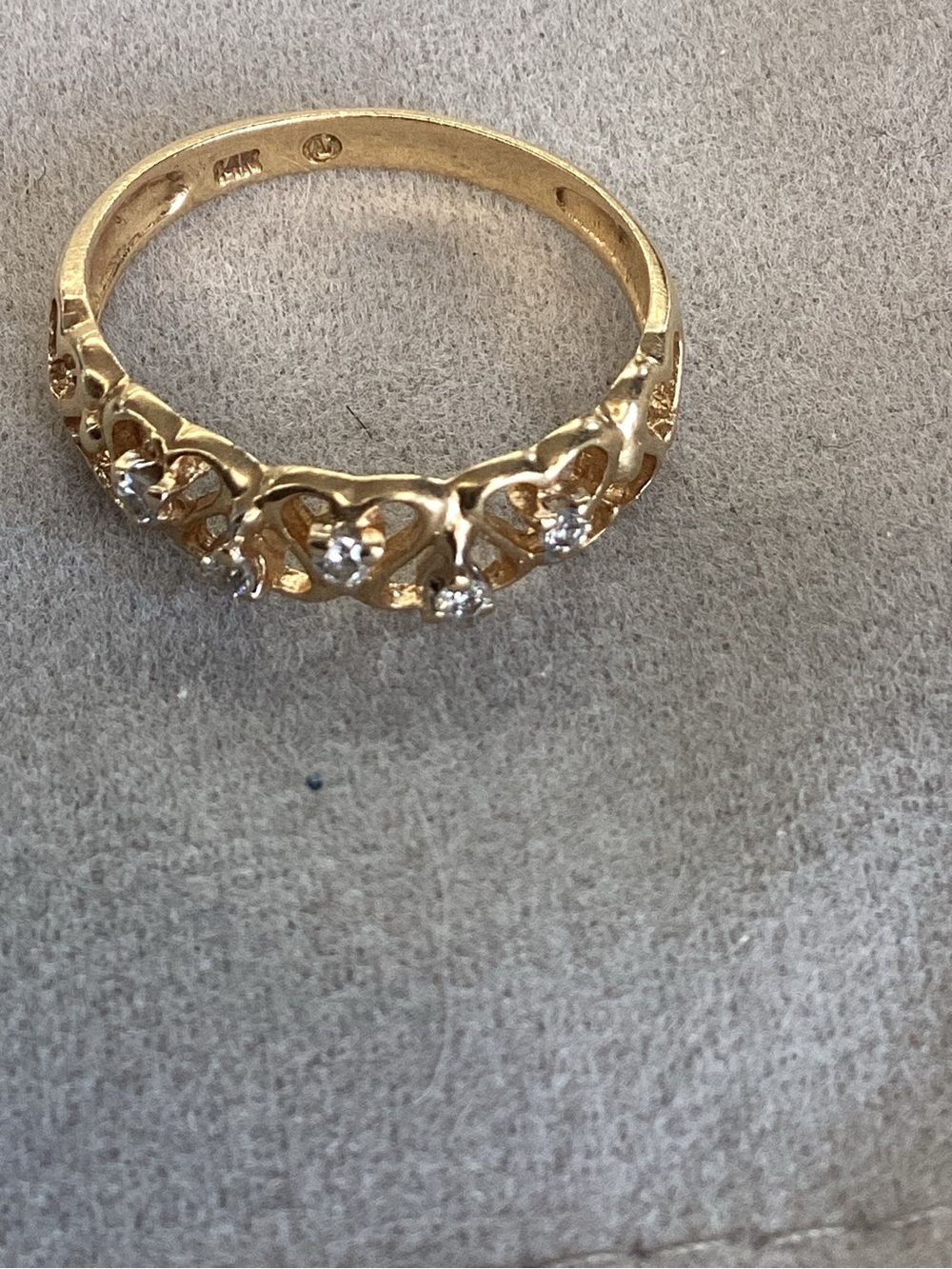 14k Gold Heart Accent Band with Sparkling Stones - Women's Ring